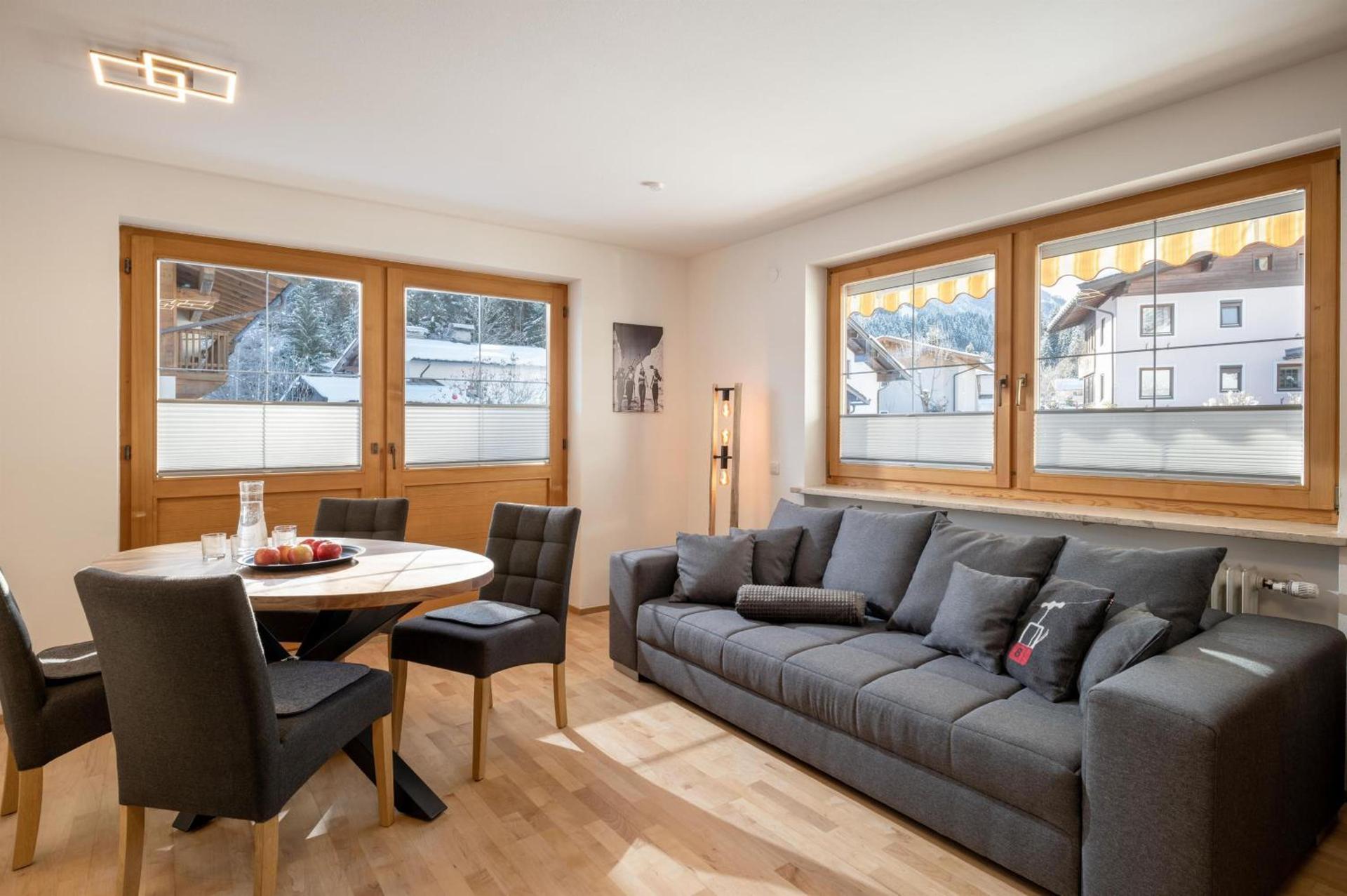 Apartment mit 2 Schlafzimmern und Dusche 